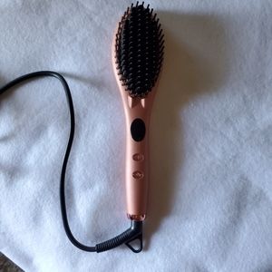 Ceramic & Ionic Straightening Brush